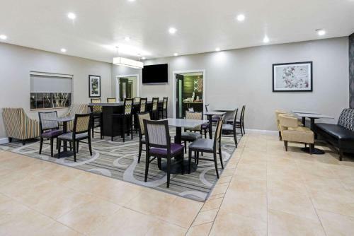 Hotel La Quinta Inn & Suites Ada