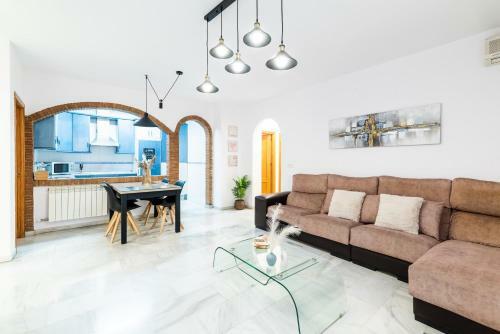 Apartamento Piso Completo Junto A Parada De Metro