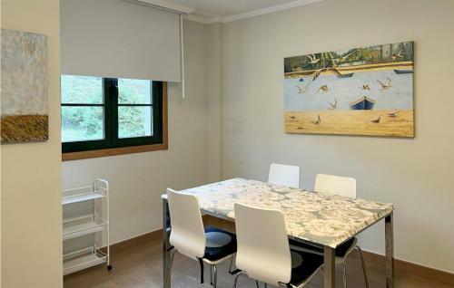 Stunning Apartment In Maon With Wifi And 2 Bedrooms