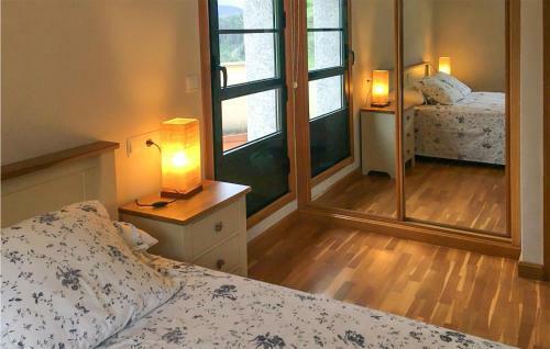 Stunning Apartment In Maon With Wifi And 2 Bedrooms