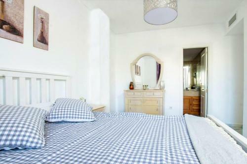 Apartamento 2 Bedrooms Appartement With Shared Pool At Marbella