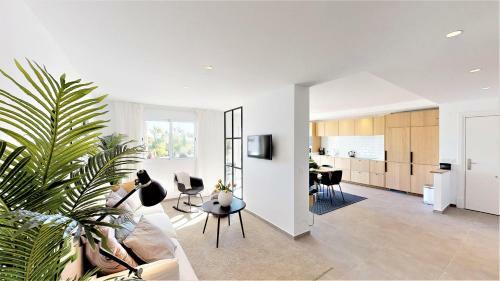 Apartamento Jardines De Andaluc�a - Exquisite Newly Renovated