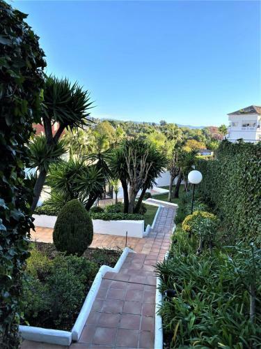 Apartamento Jardines De Andaluc�a - Exquisite Newly Renovated