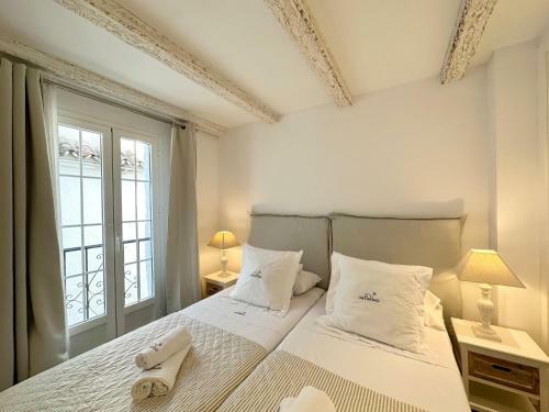 Apartamento Old Town Modern Flat, 4 Minutes From Beach - Eaw Homes