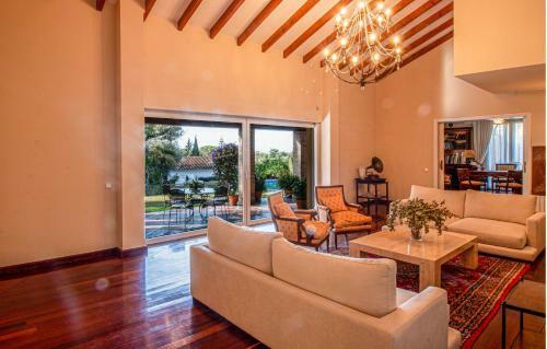 Villa In Great Location