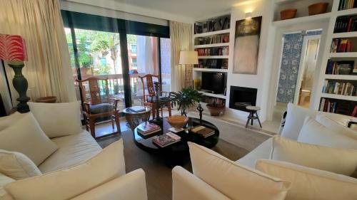 Apartamento Chambao Suite Marbella Cabopino Beach