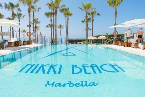 Luxury Beach Side Apartment In Marbella Playa