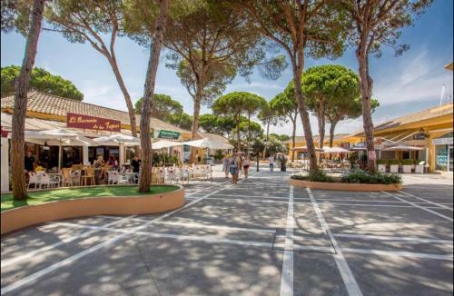 Luxury Beach Side Apartment In Marbella Playa