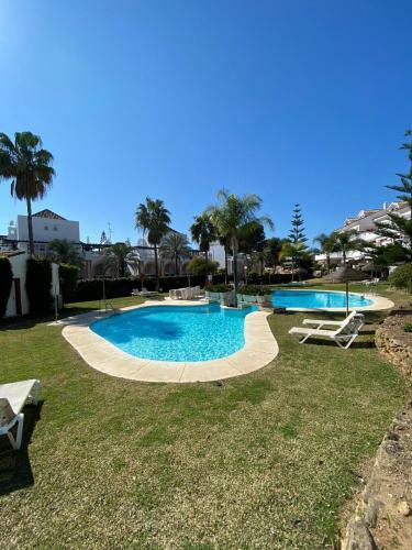 Luxury Beach Side Apartment In Marbella Playa