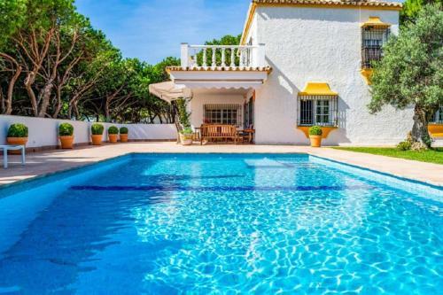 6 Bedrooms Villa With Private Pool And Wifi At Calahonda