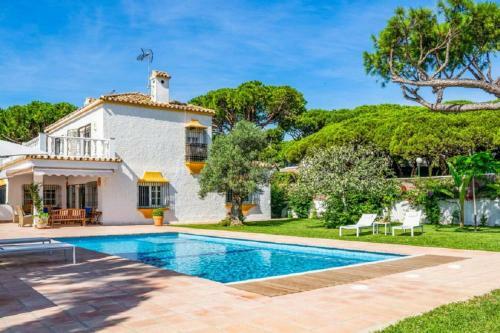 6 Bedrooms Villa With Private Pool And Wifi At Calahonda