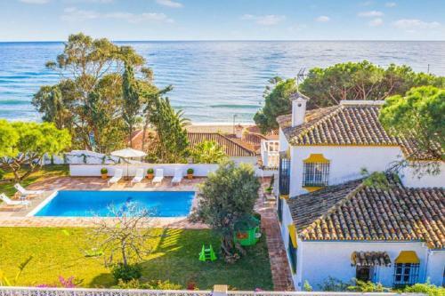 6 Bedrooms Villa With Private Pool And Wifi At Calahonda