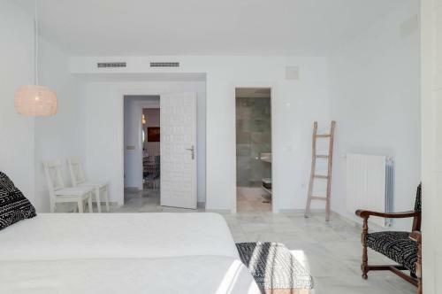 Charming 4bedroom Villa In Los Monteros Beach