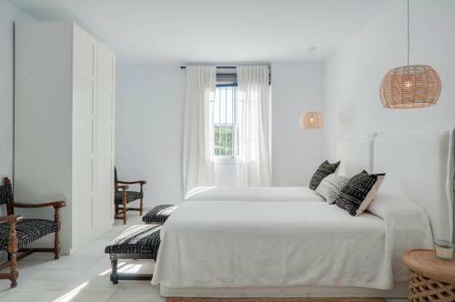 Charming 4bedroom Villa In Los Monteros Beach
