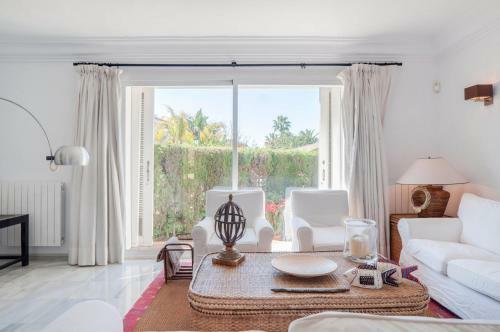 Charming 4bedroom Villa In Los Monteros Beach
