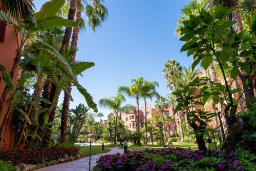 3+1 Bed Apartment, 100m Away From The Beach