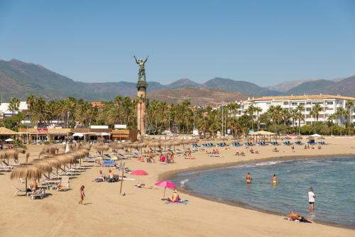 Extravagant 8 Bdrm Villa In Marbella, Beachside