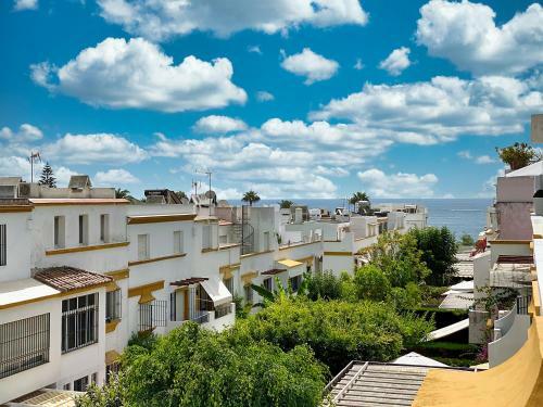 Modern Marbellamar Townhouse Next To Beach Rdr210
