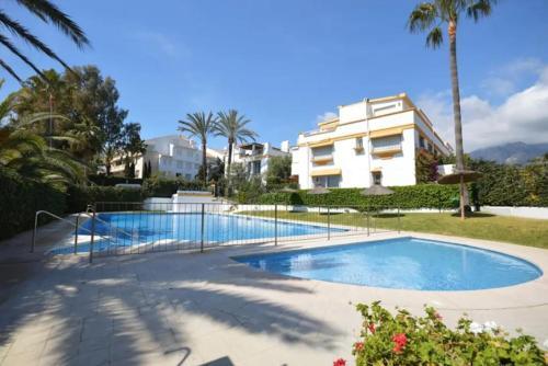 Modern Marbellamar Townhouse Next To Beach Rdr210