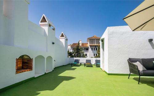 Modern Marbellamar Townhouse Next To Beach Rdr210