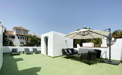Modern Marbellamar Townhouse Next To Beach Rdr210