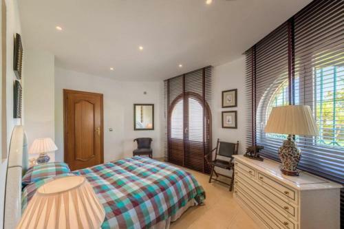 Palatial Villa In Hacienda Las Chapas, Marbella