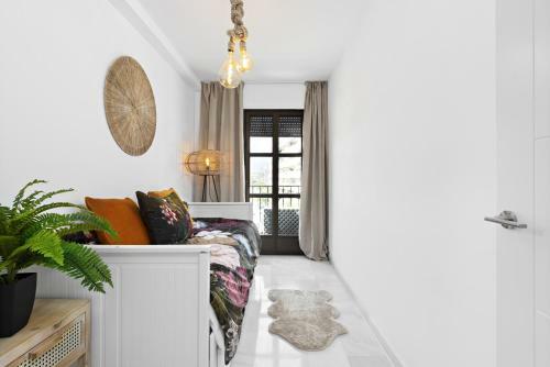 Two Bedroom Apartment In Puerto Banus With Terrace