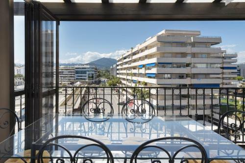 Two Bedroom Apartment In Puerto Banus With Terrace