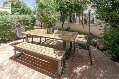 Cln- Spacious 6 Bedroom Villa Next To Beach