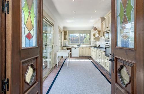 Cln- Spacious 6 Bedroom Villa Next To Beach