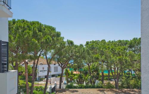 Apartamento Beachfront Luxury Complex With Tropical Gardens & Pools