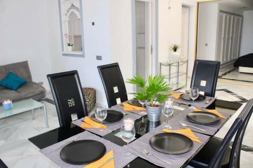 Puerto Banus Luxury Beachfront Apartment D
