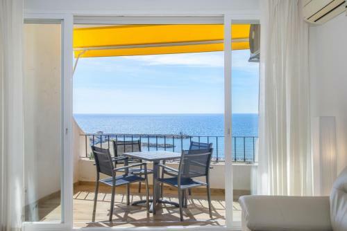 Puerto Cabopino Apartment