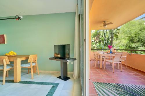 Beach & Golf Design Apartment Marbella
