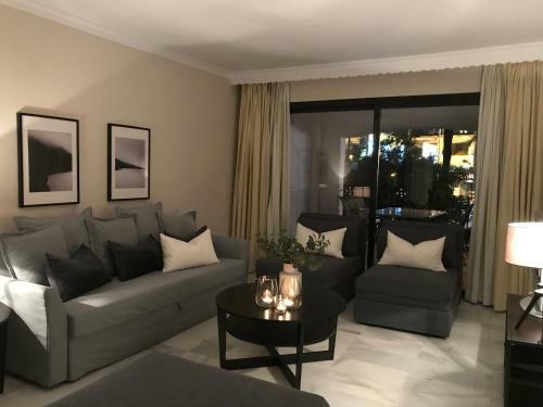 Apartamento Large And Elegant In Puerto Banus With Pools And Paddle