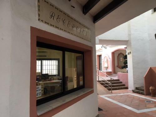 Apartamento Large And Elegant In Puerto Banus With Pools And Paddle
