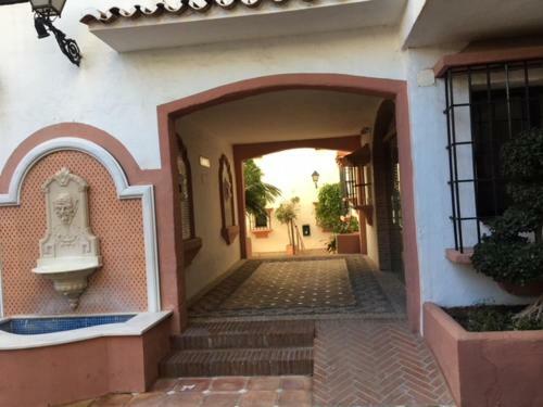 Apartamento Large And Elegant In Puerto Banus With Pools And Paddle