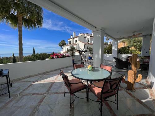 Stunning 175 M2 Apartment With Terrace And Jacuzzi