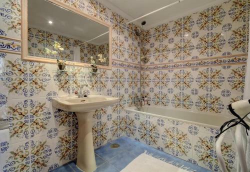 Exclusive Villa In Marbella Town