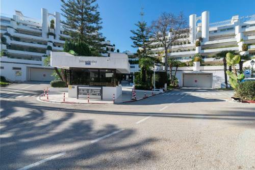 Apartamento En Complejo Residencial Con Piscina