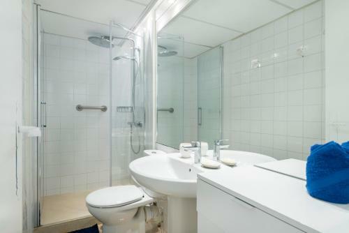Apartamento En Complejo Residencial Con Piscina
