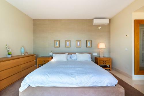 Apartamento Penthouse Tortuga De Marbella
