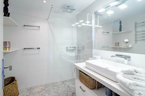 Cb- Cozy Refurbished Apartment, Perfect Location