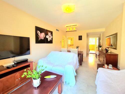 Apartamento AA Guest - Reserva De Marbella Golf Course Eco
