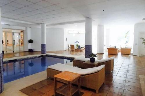 Luxury 3 Bed Apartment - Puerto Ban�s