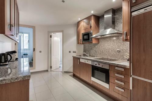 Luxury 3 Bed Apartment - Puerto Ban�s