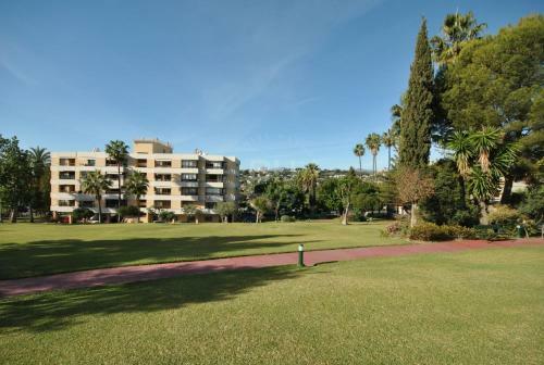 Apartamento Torres De Aloha 2 Bdr Puerto Banus