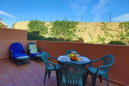 R25 Modern Bright 2 Bedroom Apartment