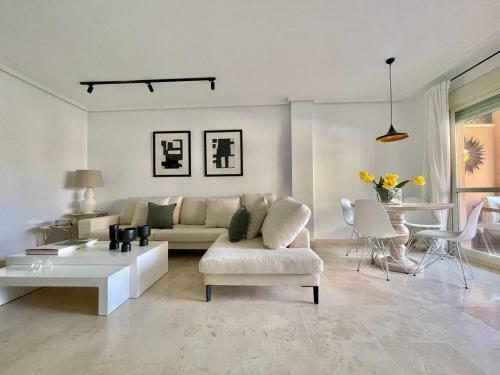 Tranquilo Apartamento Con Piscina En Dunas Marbella