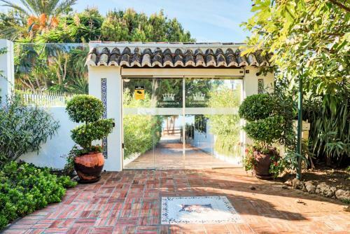 Apartamento Playas Del Duque, Puerto Banus, Golf .playa Y Compras